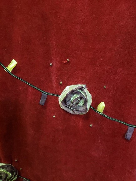 Susan Bristol Vintage Velour Rose Applique Red sz Lg Long Sleeve beads - Picture 2 of 7